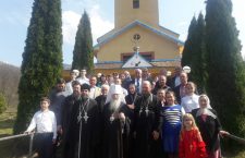 У третій день Пасхи Митрополит Марк відправив богослужіння у с. Косівська Поляна