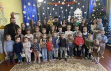 Учні недільної школи привітали малечу зі святом Святого Миколая