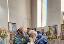 Митрополит Марк звершив освячення престолу та Святкову Літургію в день Стрітення Господнього