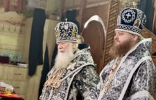 У Великий понеділок митрополит Марк очолив Літургію Передосвячених Дарів на єпархіальному комплексі